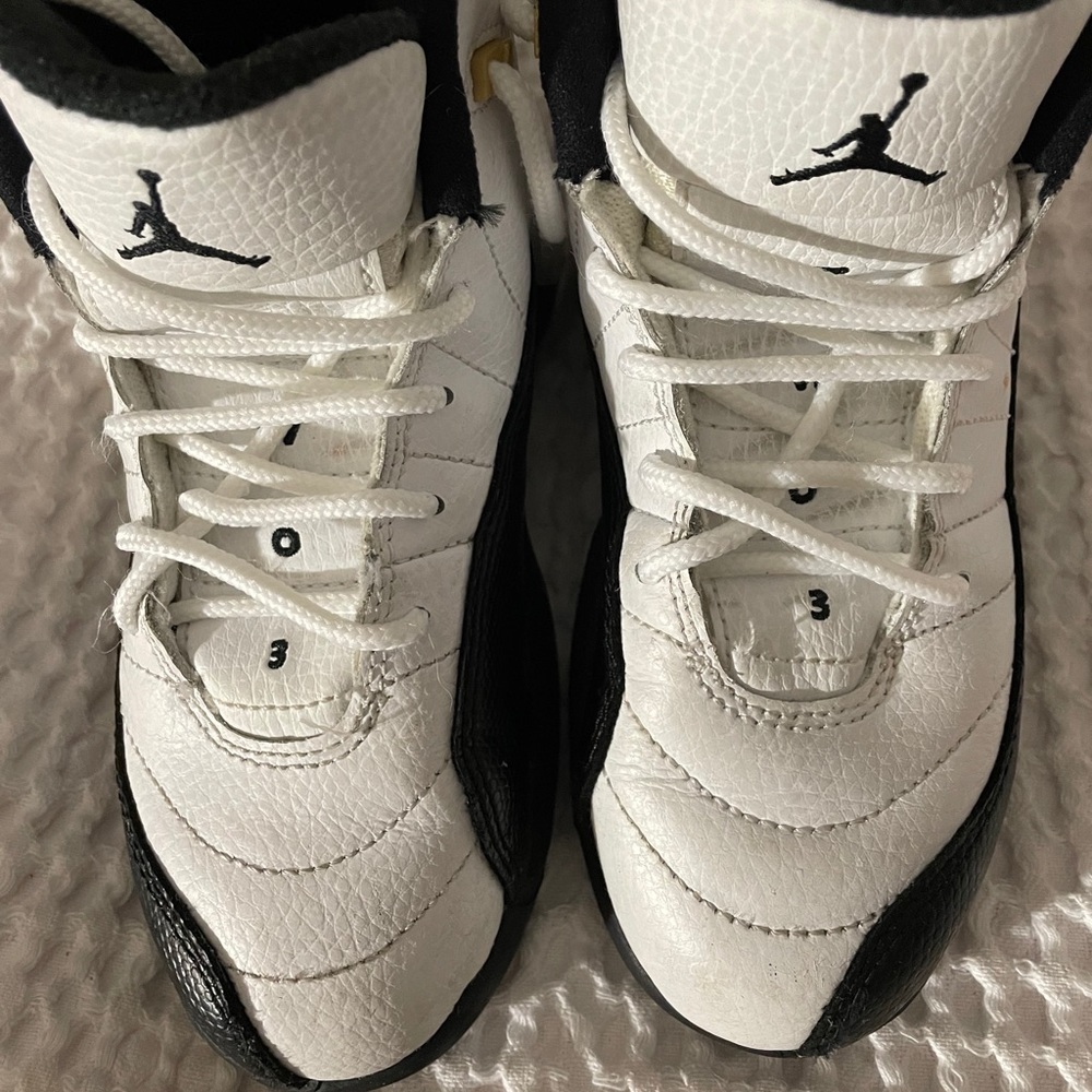 Air Jordon 12 Retro PS Taxi 2013 Size 12 C